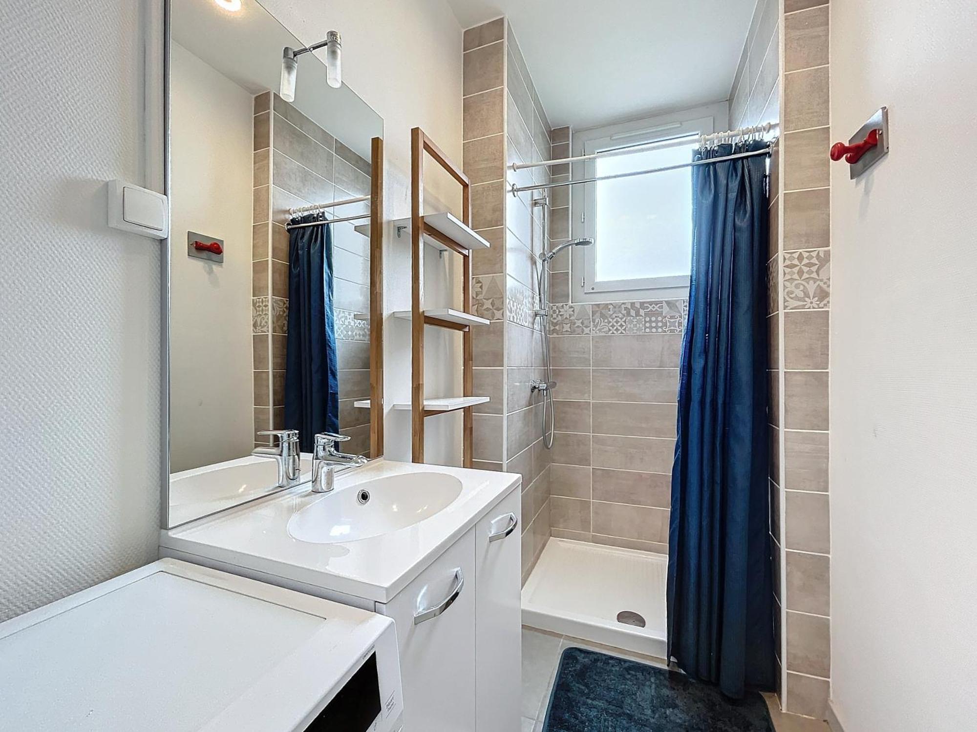 Le 4-F2 Centre Historique Apartment มงต์ลูซง ภายนอก รูปภาพ