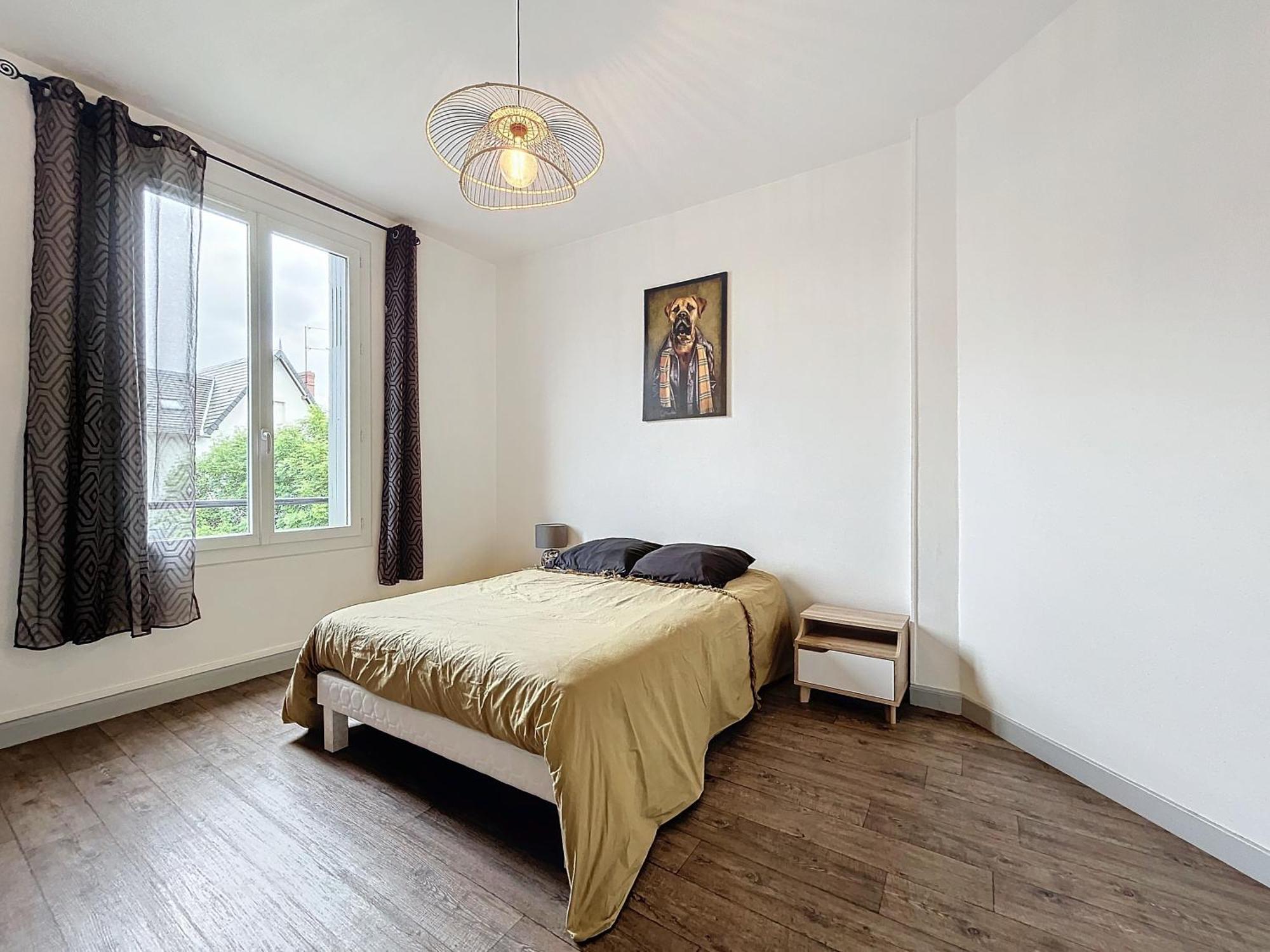 Le 4-F2 Centre Historique Apartment มงต์ลูซง ภายนอก รูปภาพ