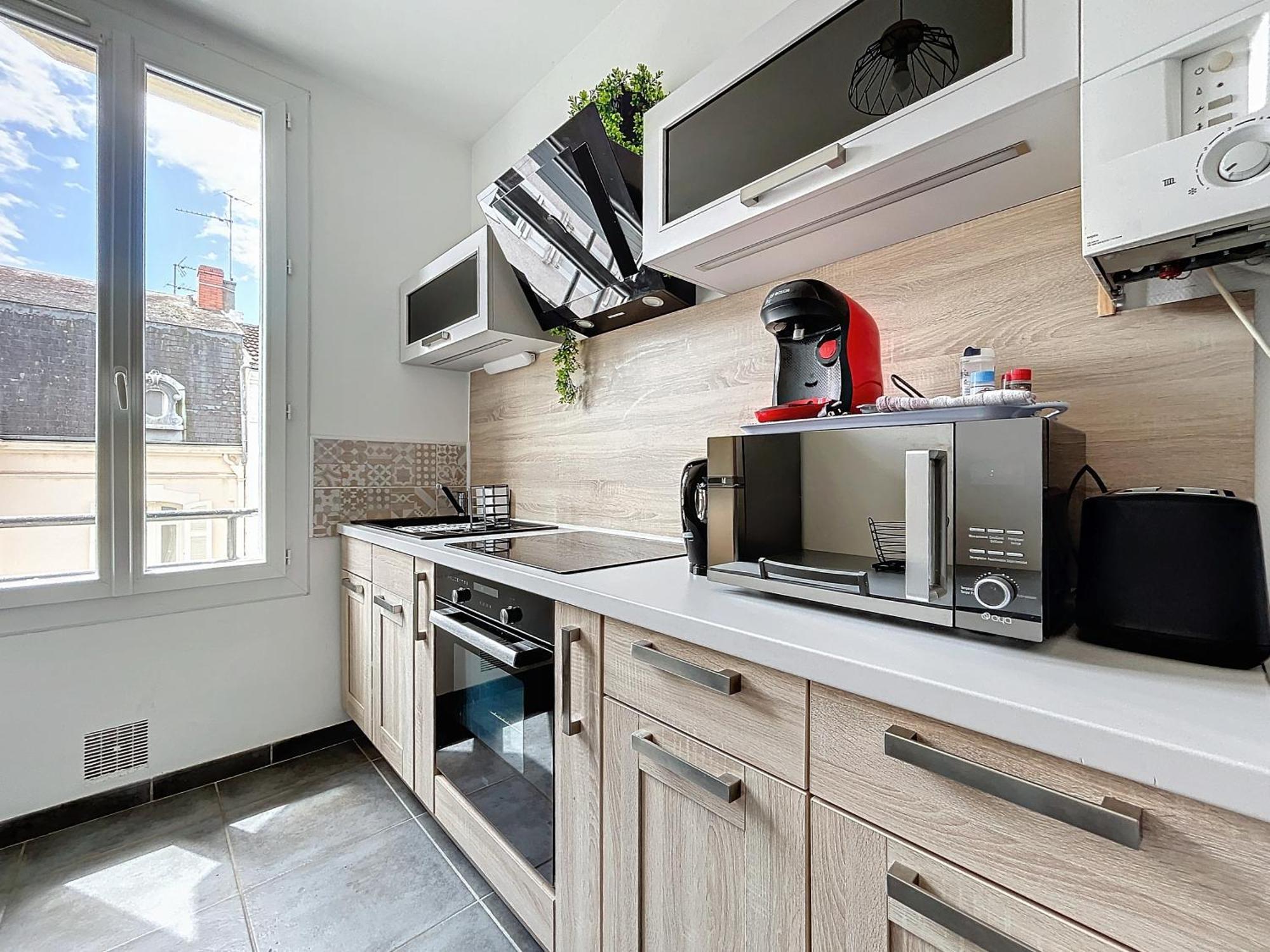 Le 4-F2 Centre Historique Apartment มงต์ลูซง ภายนอก รูปภาพ